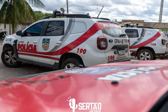Mulher é resgatada de cárcere privado com marcas de agressão no Benedito Bentes