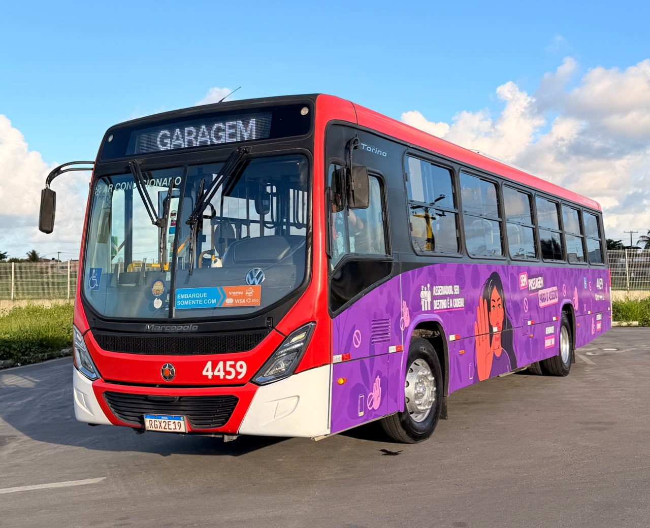 Ônibus de Maceió recebem campanha contra assédio e importunação sexual