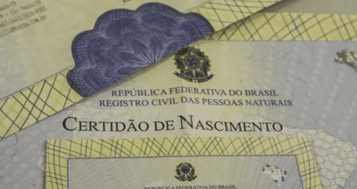 Mulher descobre que ex-marido registrou filha com amante em seu nome e consegue retirar registro