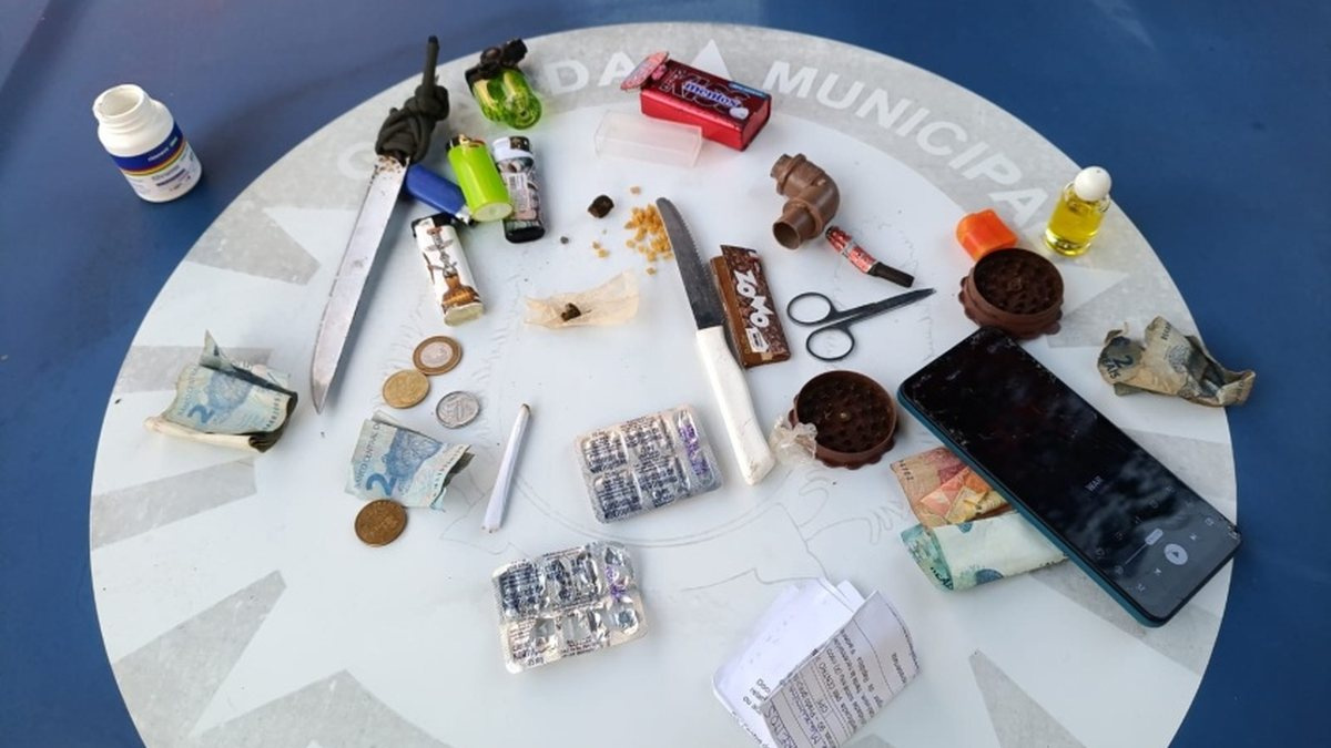 Guarda Municipal apreende mais de 100 pedras de crack e prende quatro suspeitos em Maceió