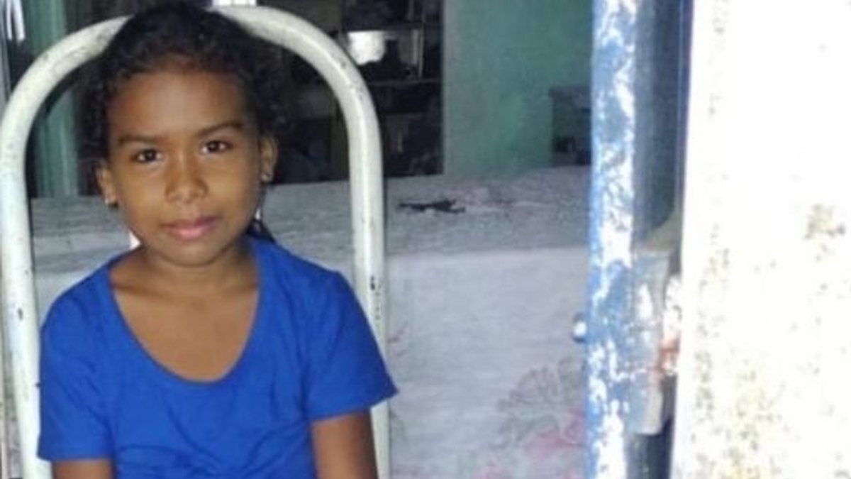 Avó de menina morta em Branquinha relata rotina da neta durante julgamento: “De casa para igreja e escola”