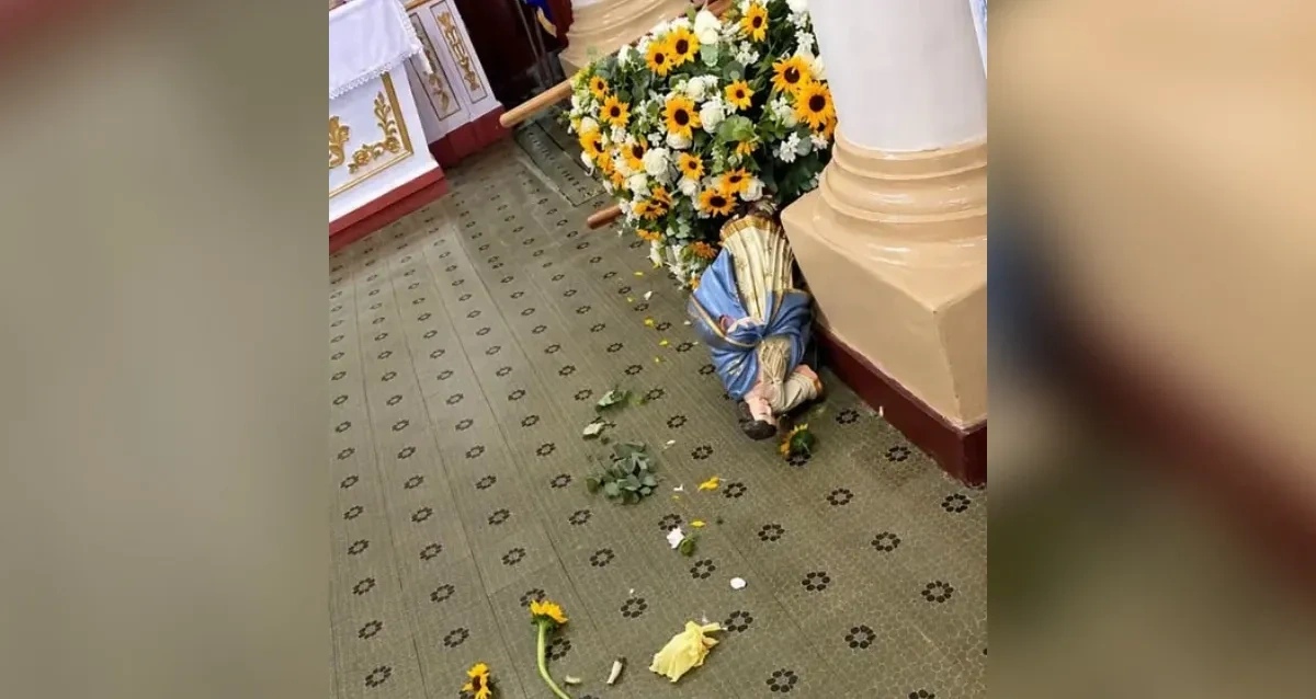 Homem dá “voadora” em imagem de santa dentro de igreja e é preso
