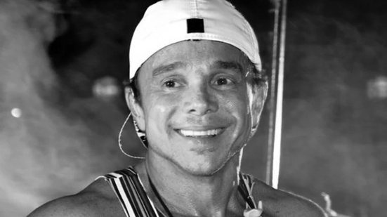 Morre Netinho, aos 60 anos, ícone da axé music e dono do hit “Milla”