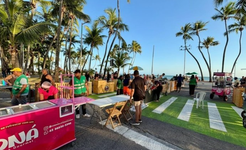 Prefeitura de Maceió cria comissão para reorganizar comércio ambulante na orla