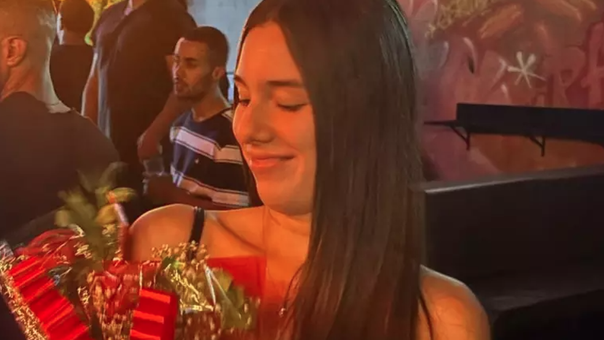 Família faz apelo por liberação de corpo de jovem morta em acidente com Porsche