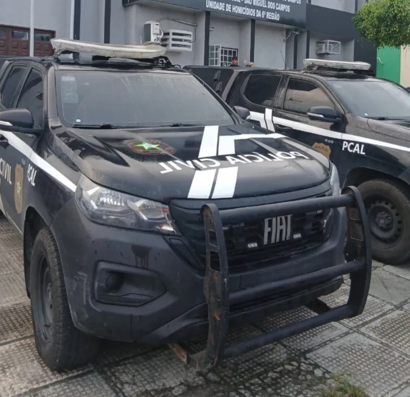 Operação prende três suspeitos e apreende arma e drogas em São Miguel dos Campos