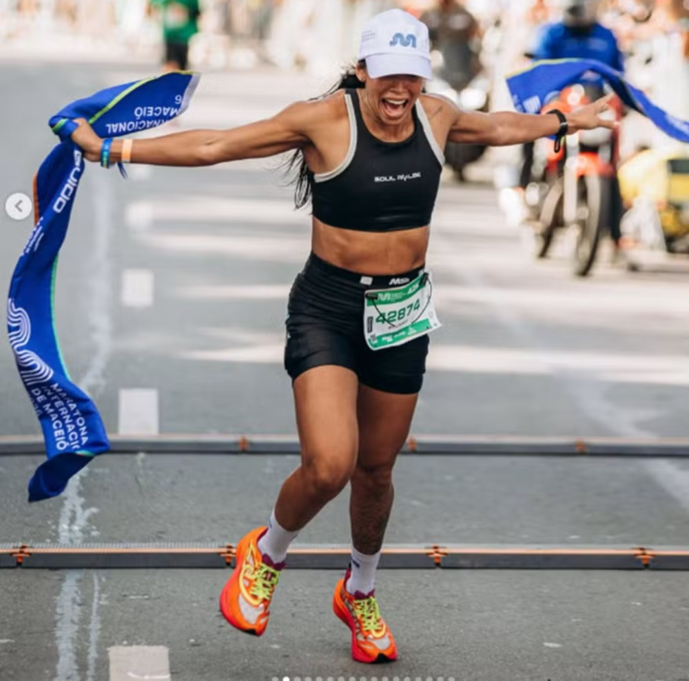 Alagoana e pernambucano vencem primeira Maratona Internacional de Maceió