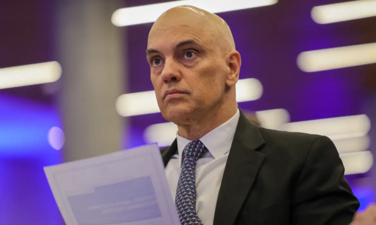Oposição ataca Moraes após ordem para cassar Zambelli: ‘Congresso está de joelhos’