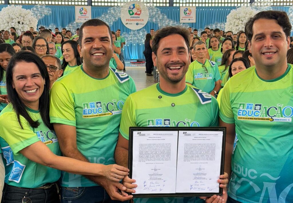 Educação de Santana do Mundaú avança com novo espaço esportivo e formação continuada