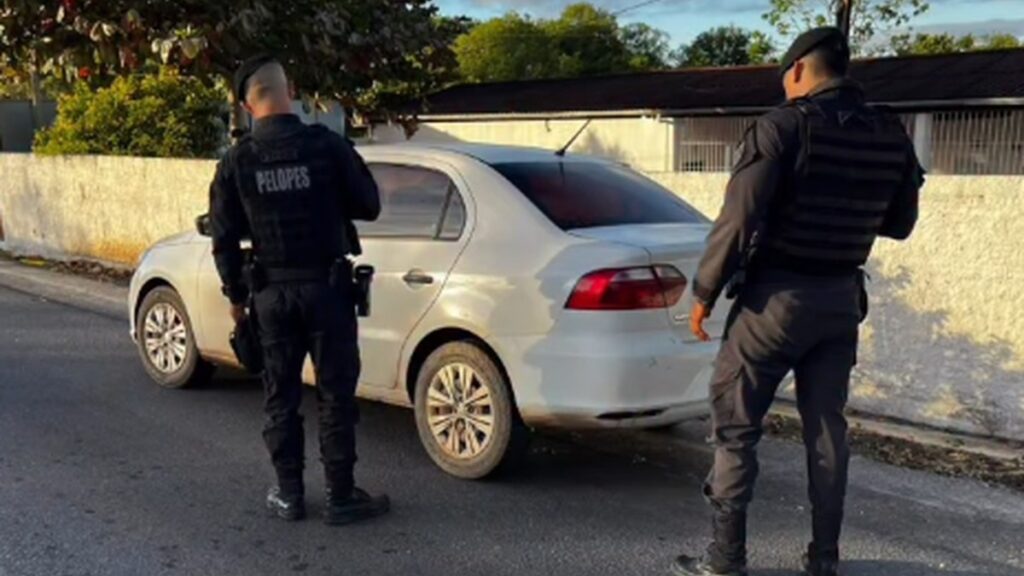 Motorista embriagado é preso após realizar ultrapassagem forçada em curva no interior