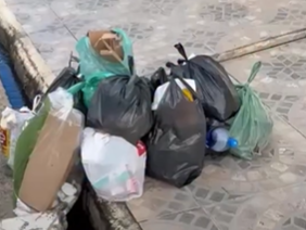 Lixo toma conta de bairros de Maceió enquanto moradores denunciam abandono