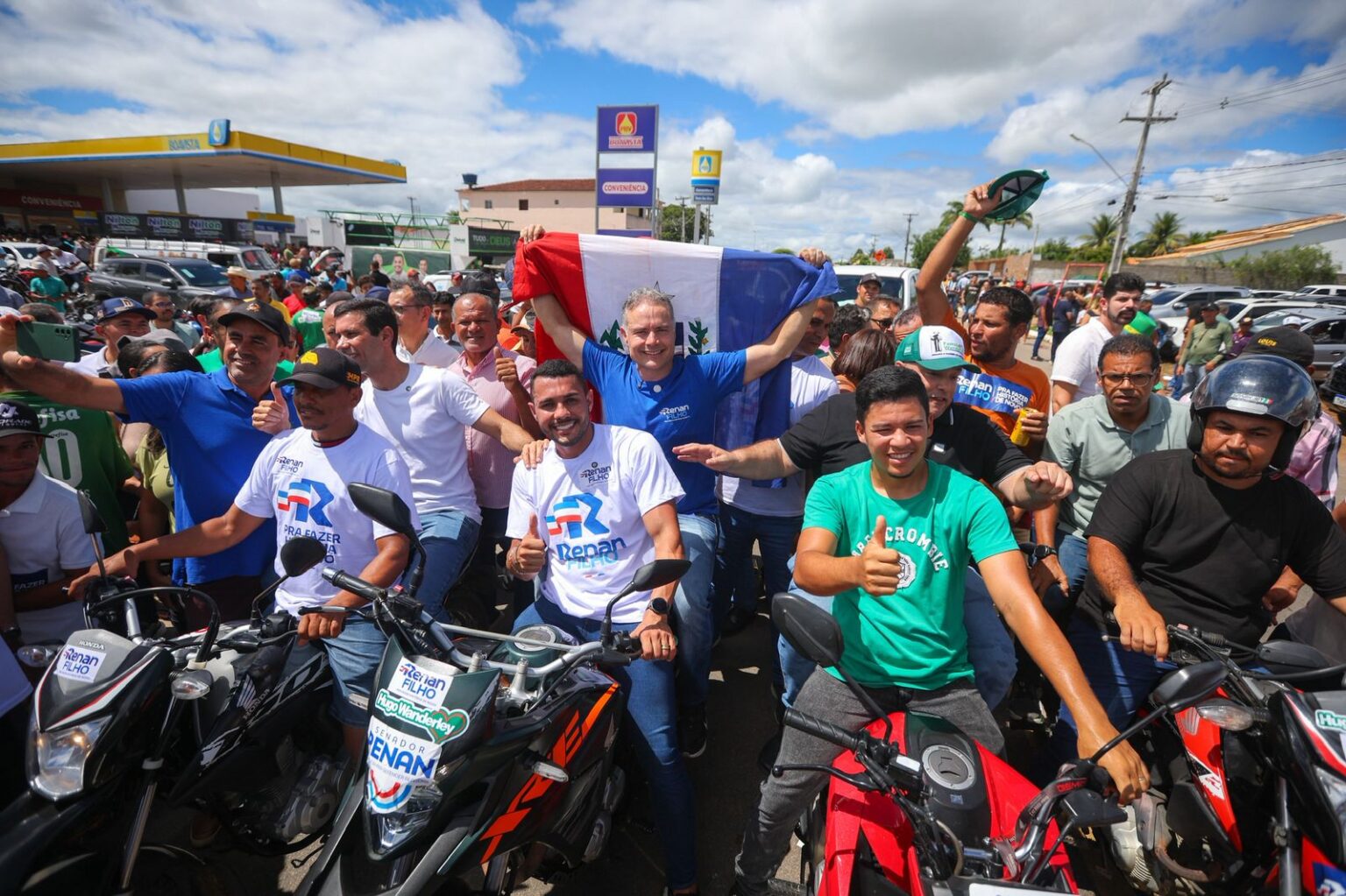 Caravana liderada por Renan Filho percorre 14 cidades neste fim de semana; veja rota