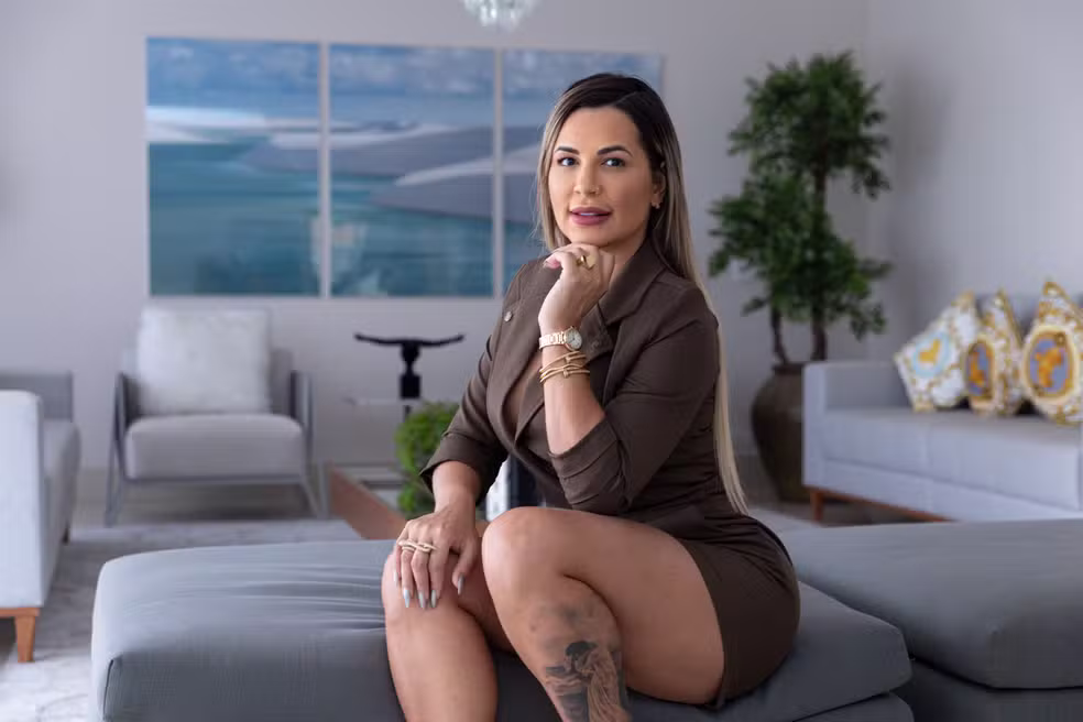 Deolane Bezerra é presa em operação que investiga lavagem de dinheiro ligada ao PCC