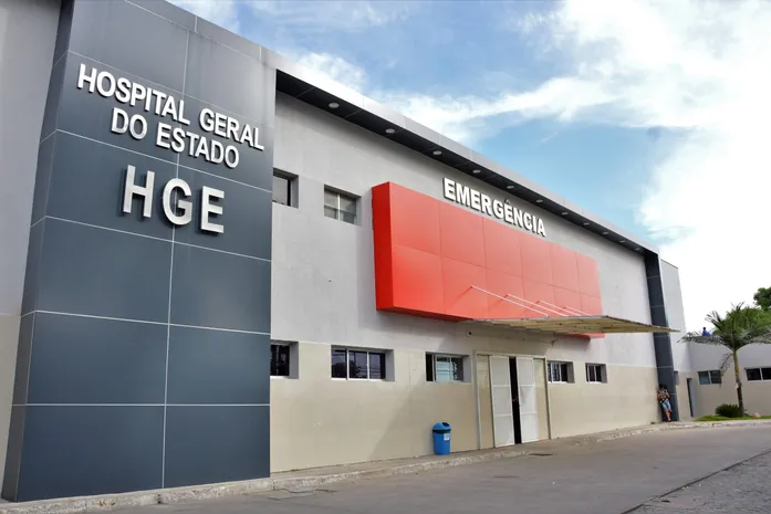 Homem com antecedente por homicídio é baleado e socorrido em estado grave ao HGE, em Maceió